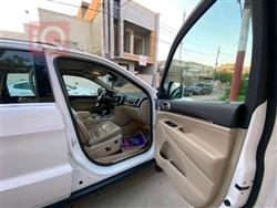 جیپ گراند شیرۆکی